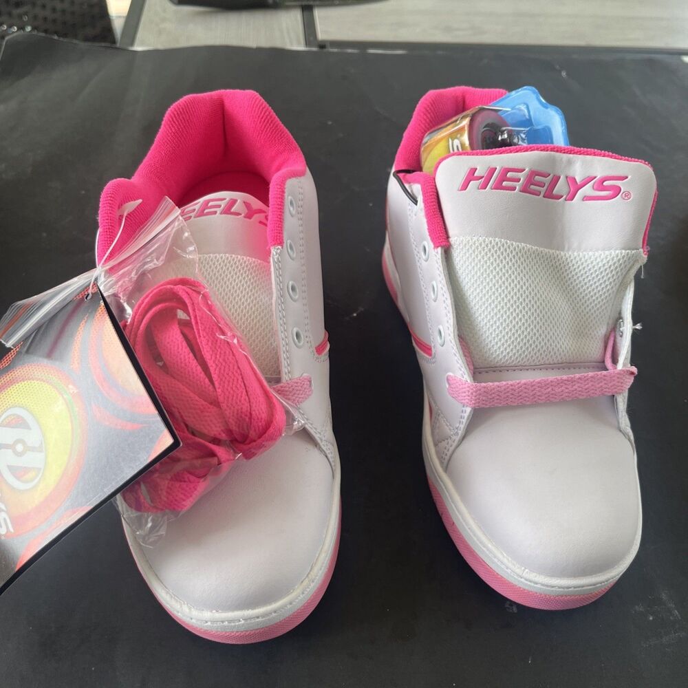 Heelys 5y  Also 6 Women White And Pink